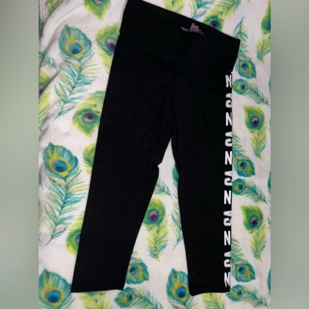 Victoria Secret workout‎ capris - Picture 3 of 4